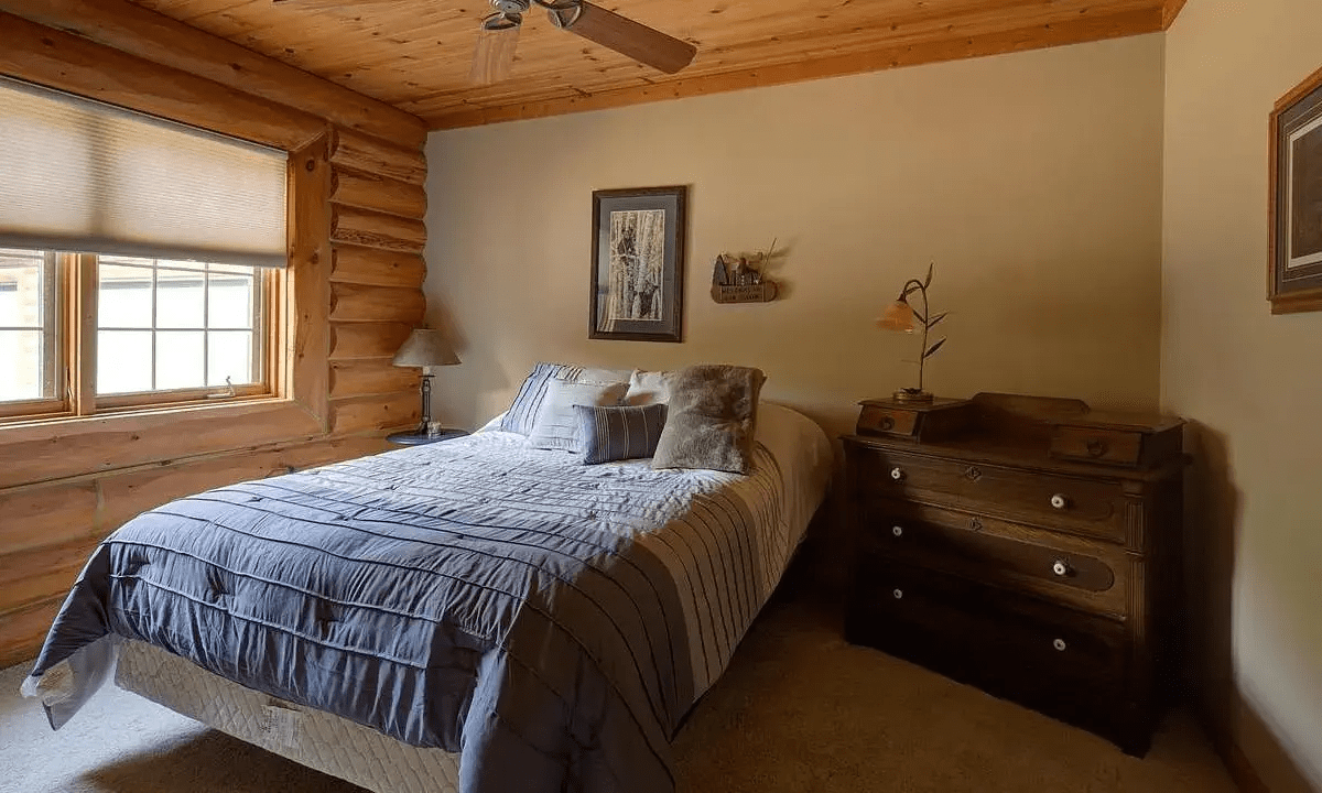 Queen Bed